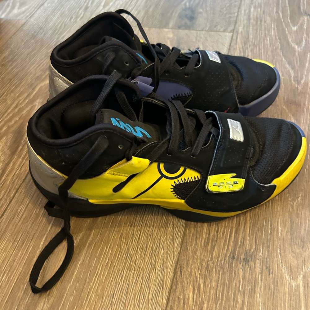 Men’s Black and Yellow Sneakers Naruto